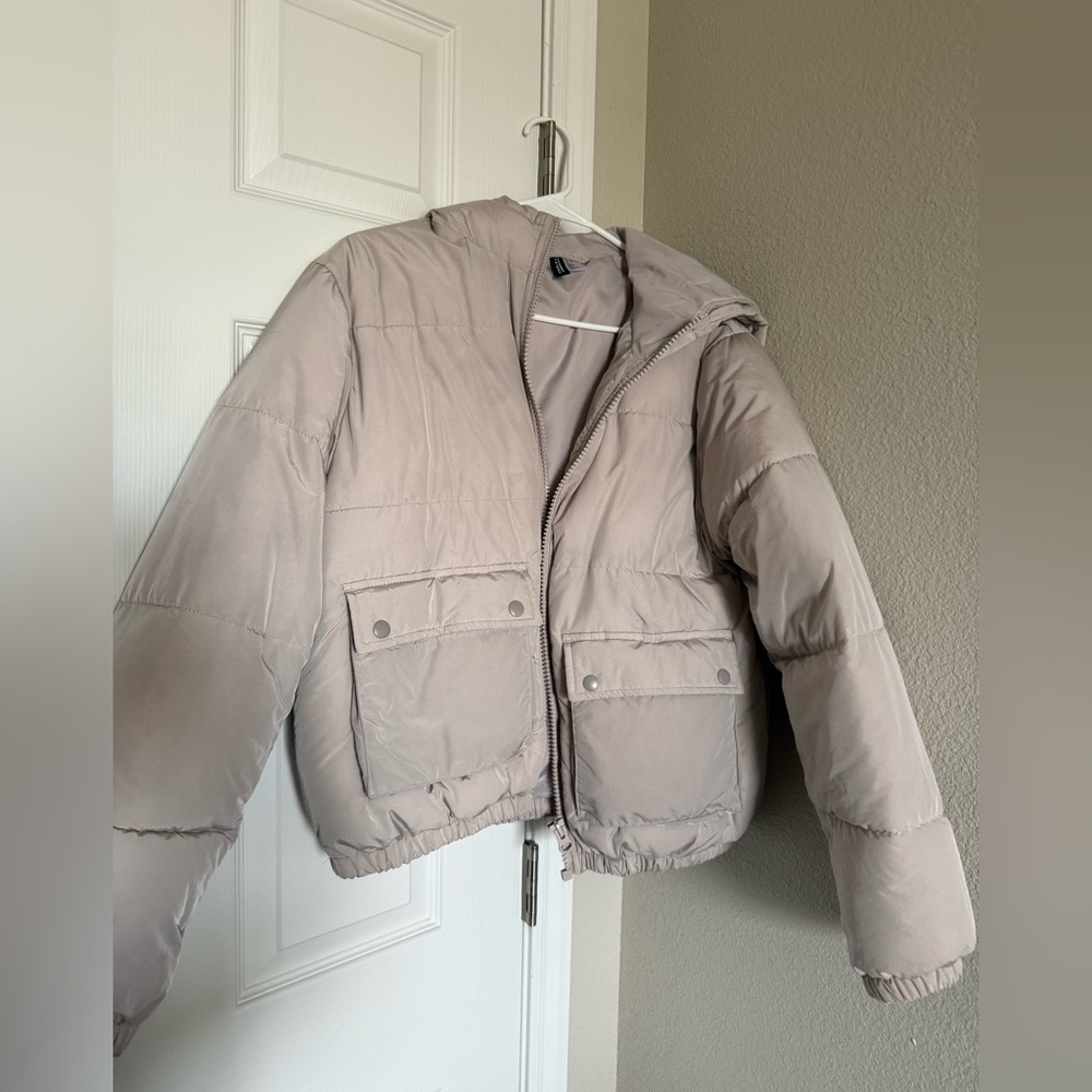 Grey Puffer Jacket Size S